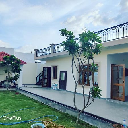 Osho Lifestyle Villa Lucknow Ngoại thất bức ảnh