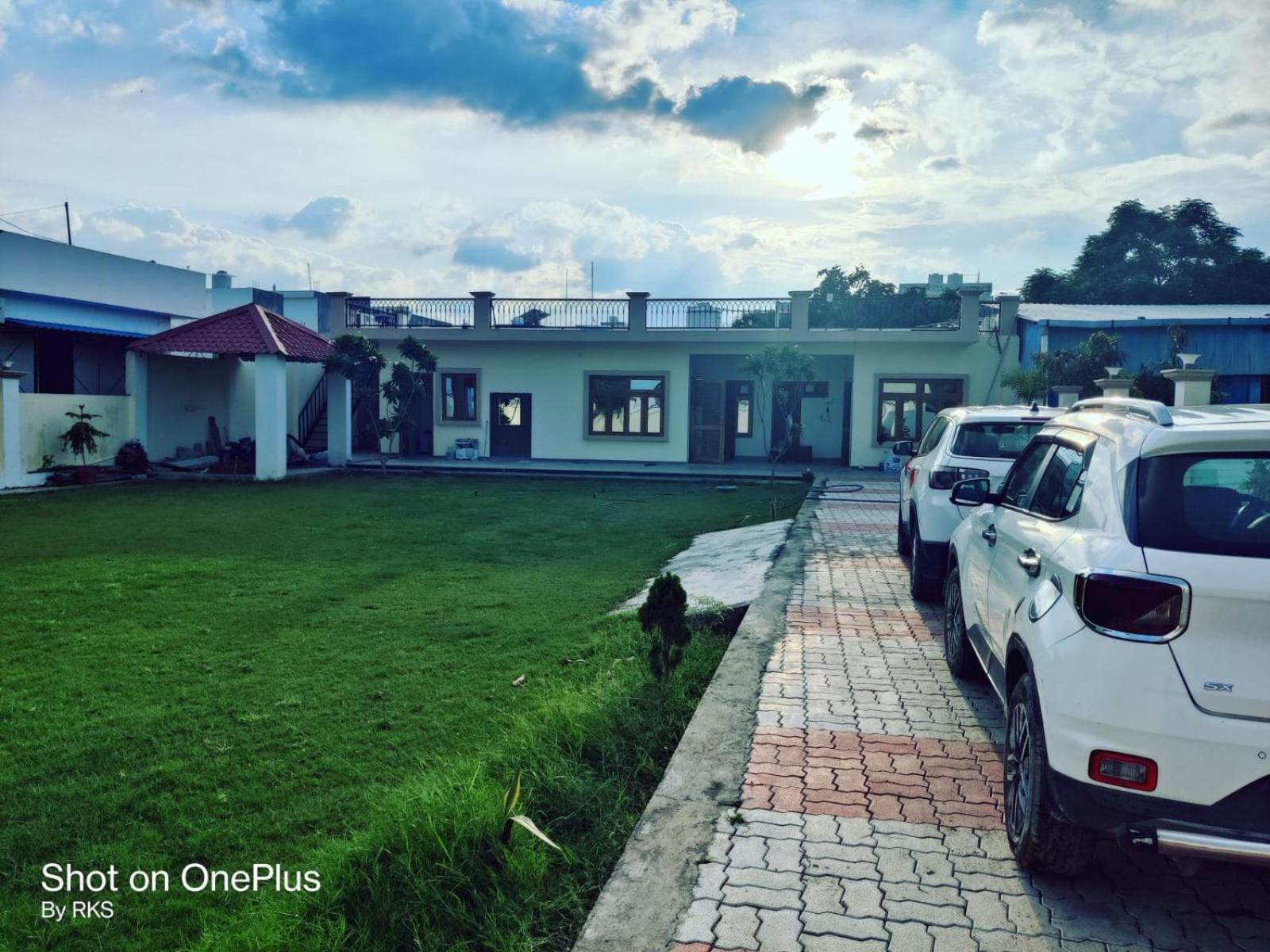 Osho Lifestyle Villa Lucknow Ngoại thất bức ảnh
