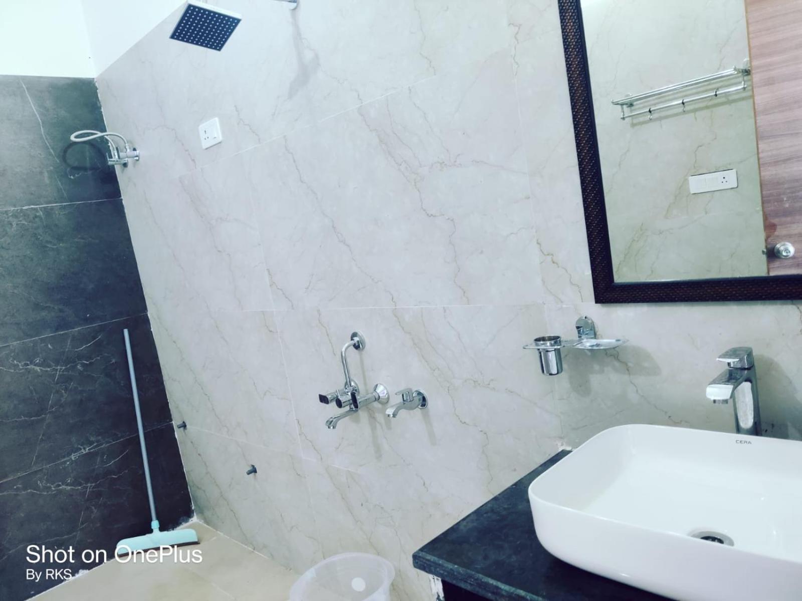 Osho Lifestyle Villa Lucknow Ngoại thất bức ảnh